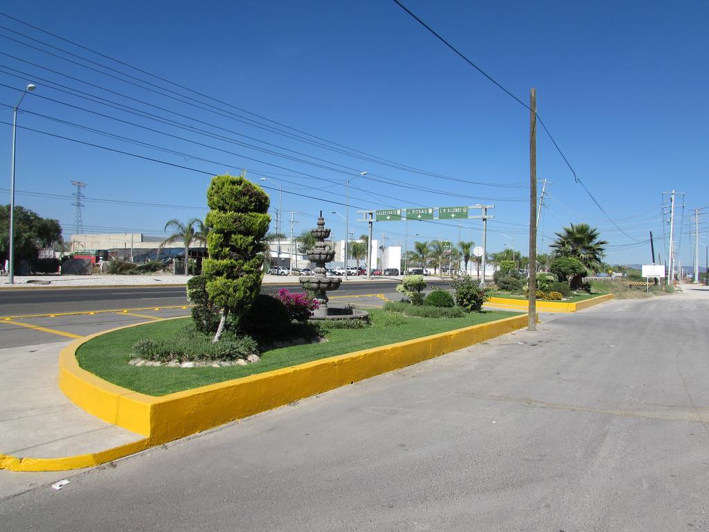 Motel Gran Vallarta (Adults Only) Celaya  Exterior photo