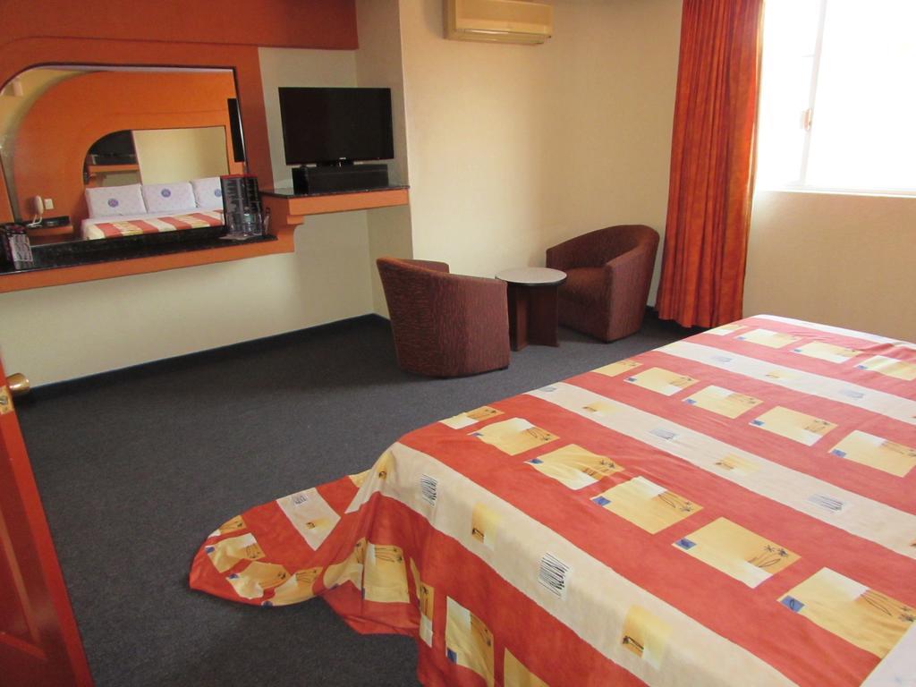 Motel Gran Vallarta (Adults Only) Celaya  Exterior photo