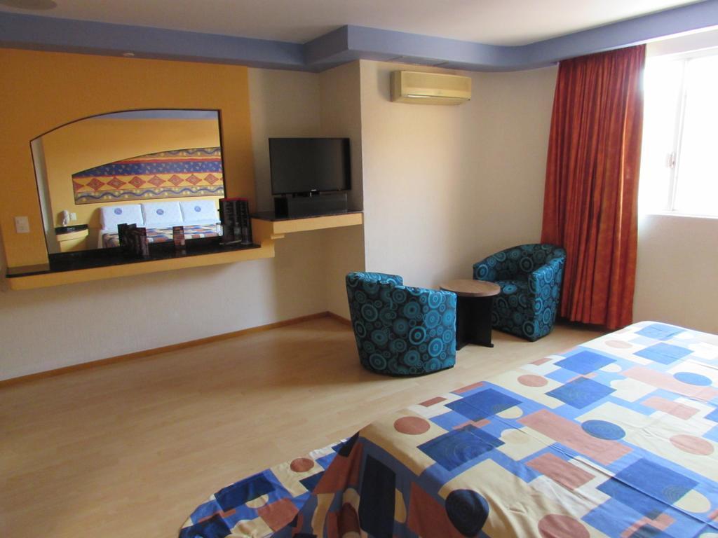 Motel Gran Vallarta (Adults Only) Celaya  Exterior photo