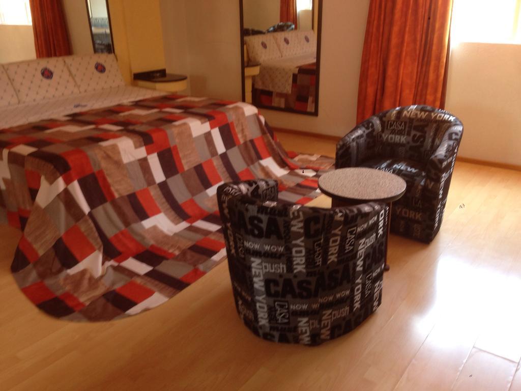 Motel Gran Vallarta (Adults Only) Celaya  Exterior photo