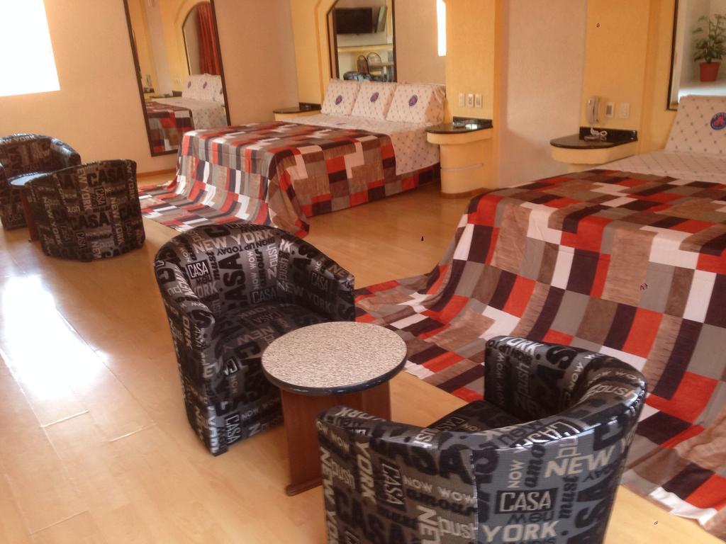 Motel Gran Vallarta (Adults Only) Celaya  Exterior photo