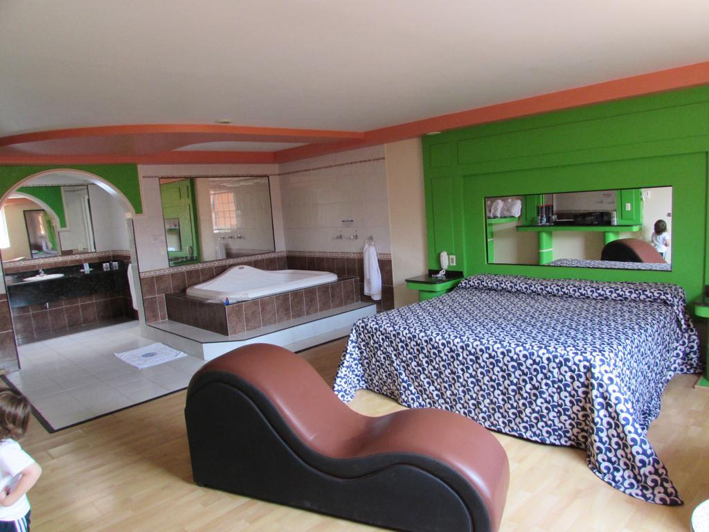 Motel Gran Vallarta (Adults Only) Celaya  Exterior photo