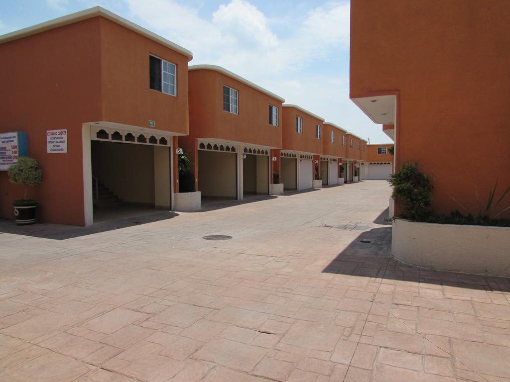 Motel Gran Vallarta (Adults Only) Celaya  Exterior photo