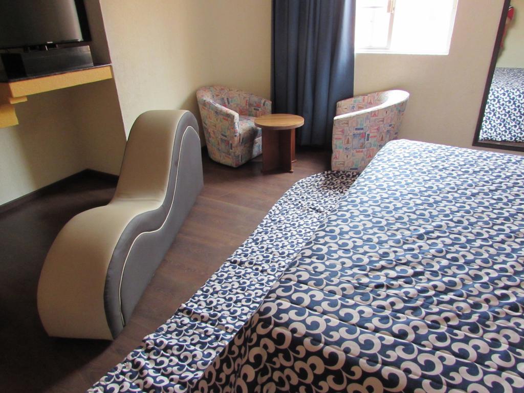 Motel Gran Vallarta (Adults Only) Celaya  Exterior photo